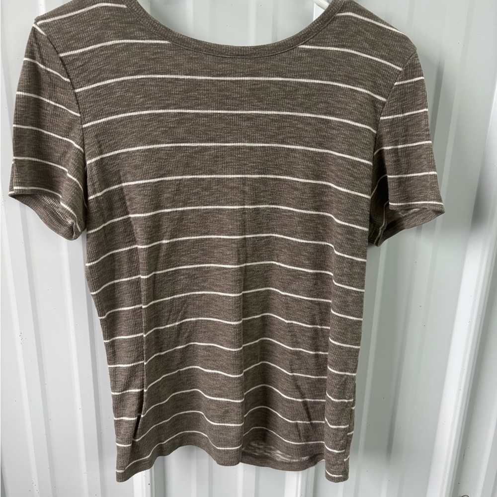 Maurices Brown and Gray Fitted Short Sleeve Tee